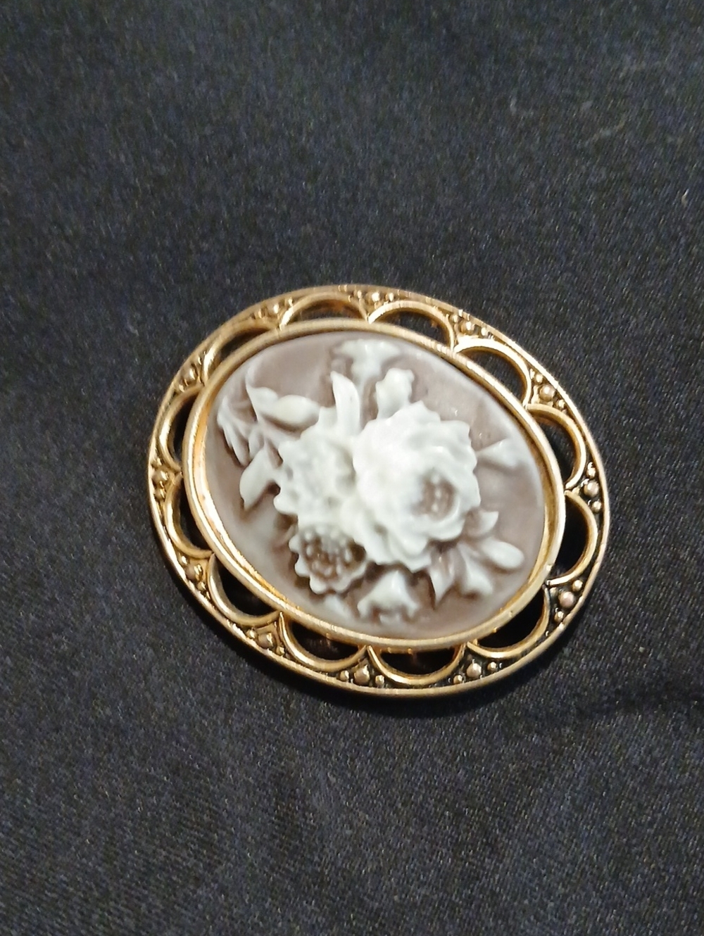 Vintage-Inspired Gold Cameo Brooch with White Floral Relief